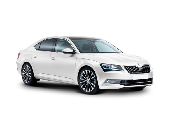 Skoda Superb Цвет: Белый Moon металлик